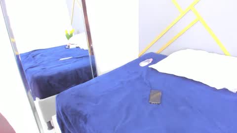 Snapshot of alaia_colins chatting on February 12, 2025, 3:49 pm alaia_colins online show from February 12, 2025, 3:49 pm