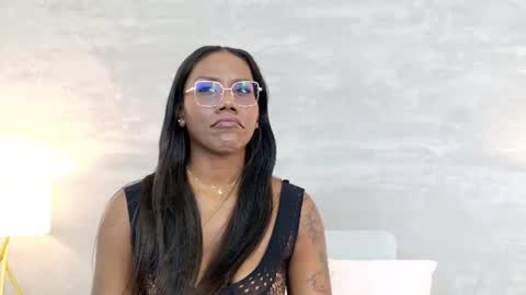 alaia_colins online show from August 5, 2026, 11:39 pm