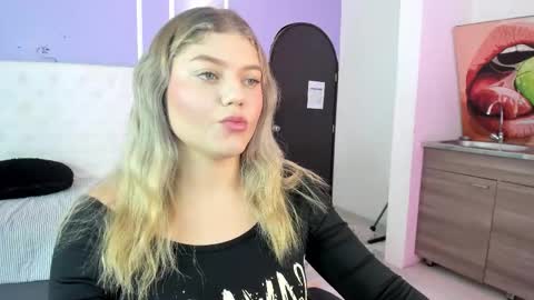 Alaia online show from January 7, 2026, 1:02 pm