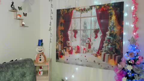 Alaia online show from December 21, 2024, 8:10 pm