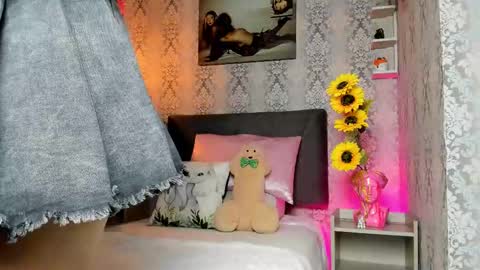 Alaia online show from March 8, 2026, 10:57 pm