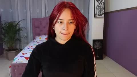 Snapshot of alaia_skater chatting on October 8, 2025, 10:35 am Alaia Skater online show from October 8, 2025, 10:35 am