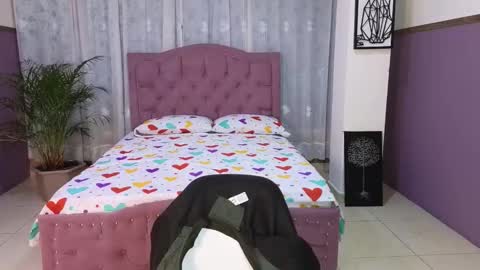 Snapshot of alaia_skater chatting on October 22, 2025, 10:37 am Alaia Skater online show from October 22, 2025, 10:37 am