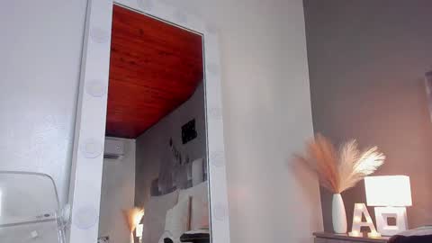 Snapshot of alaiarogers chatting on February 5, 2025, 5:53 pm  Alaia  online show from February 5, 2025, 5:53 pm