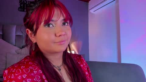 Snapshot of alaiarogers chatting on February 6, 2025, 5:40 pm  Alaia  online show from February 6, 2025, 5:40 pm