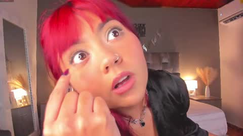 Snapshot of alaiarogers chatting on February 10, 2025, 5:41 pm  Alaia  online show from February 10, 2025, 5:41 pm