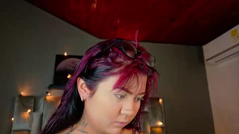 Snapshot of alaiarogers chatting on September 20, 2025, 11:33 am  Alaia  online show from September 20, 2025, 11:33 am