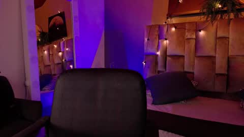 Snapshot of alaiarogers chatting on October 13, 2025, 11:32 am  Alaia  online show from October 13, 2025, 11:32 am