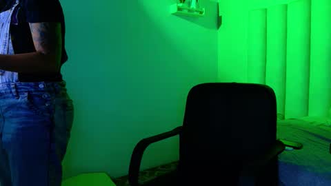 Snapshot of alaiarogers chatting on October 24, 2025, 11:39 am  Alaia  online show from October 24, 2025, 11:39 am