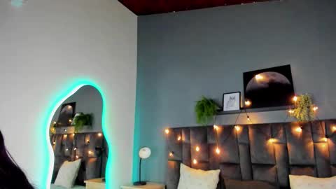  Alaia  online show from December 19, 2025, 11:39 am