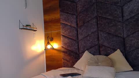  Alaia  online show from February 2, 2026, 11:42 am