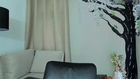     online show from October 1, 2025, 7:20 pm