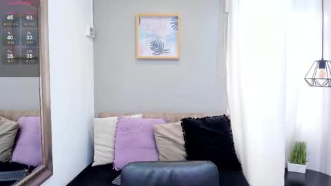 Snapshot of alaiasmile_ chatting on May 12, 2026, 7:22 pm online show from May 12, 2026, 7:22 pm