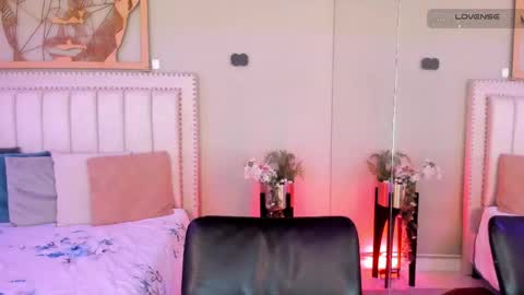 Snapshot of alaiasmile_ chatting on May 26, 2026, 7:21 pm online show from May 26, 2026, 7:21 pm