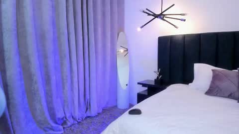 Alaia online show from February 11, 2026, 7:52 pm