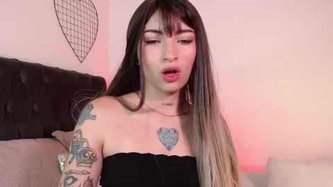 Snapshot of alailayong chatting on February 7, 2025, 9:48 pm alailayong online show from February 7, 2025, 9:48 pm