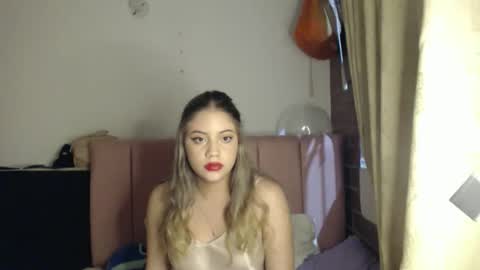 alaina_blessed online show from December 2, 2025, 1:00 am