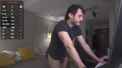 Maxi  online show from October 22, 2025, 6:57 am