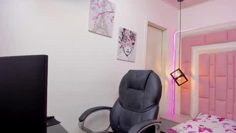 Alam online show from October 12, 2025, 8:02 am