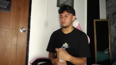 alan__smith online show from February 9, 2026, 8:46 pm