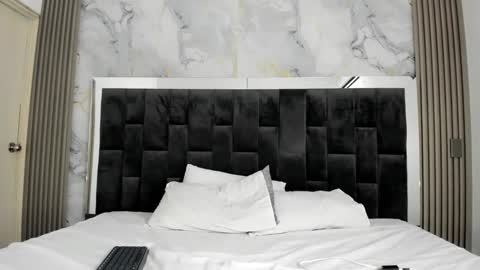 Snapshot of alan_blacke chatting on October 24, 2025, 7:43 pm alan_blacke online show from October 24, 2025, 7:43 pm