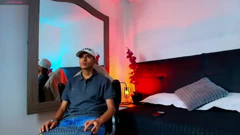 Snapshot of alan_colthon chatting on April 17, 2026, 2:25 am alan_colthon online show from April 17, 2026, 2:25 am