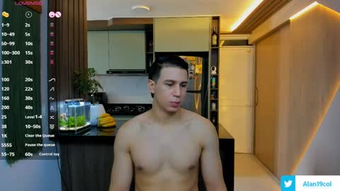 Alan  Kevin can we reach 100 thumbs up please guys  online show from April 26, 2026, 11:52 am