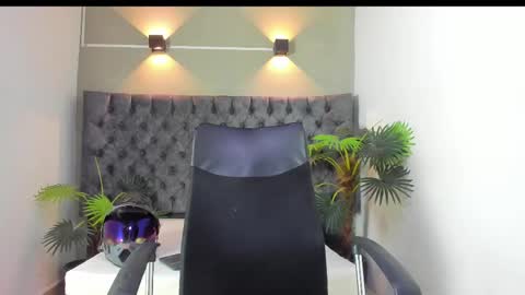 Snapshot of alan_redinger chatting on September 22, 2025, 12:51 pm Alan online show from September 22, 2025, 12:51 pm