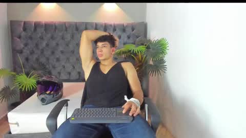 Snapshot of alan_redinger chatting on September 23, 2025, 2:09 pm Alan online show from September 23, 2025, 2:09 pm