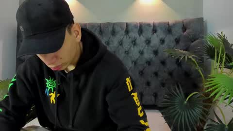 Snapshot of alan_redinger chatting on October 22, 2025, 1:00 pm Alan online show from October 22, 2025, 1:00 pm