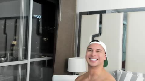 Snapshot of alan_vidal chatting on February 20, 2025, 2:40 am Alan Vidal online show from February 20, 2025, 2:40 am
