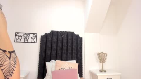 Snapshot of alana_2916 chatting on February 17, 2025, 7:21 pm alana_2916 online show from February 17, 2025, 7:21 pm
