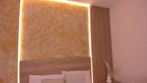 alana_2916 online show from November 18, 2025, 3:45 am