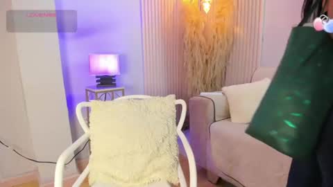 Snapshot of alana__rossetti chatting on July 8, 2026, 12:09 pm Alana online show from July 8, 2026, 12:09 pm