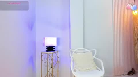 Snapshot of alana__rossetti chatting on July 25, 2026, 12:14 pm Alana online show from July 25, 2026, 12:14 pm