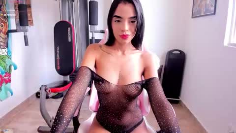 Snapshot of alana__roxxxy chatting on October 5, 2025, 12:25 pm Alana online show from October 5, 2025, 12:25 pm