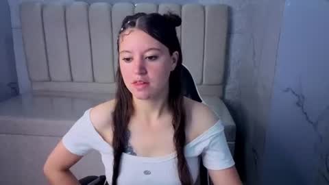 Snapshot of alana_fox_tx chatting on June 20, 2026, 6:22 pm Follow me.. Live 1430 to 2100 online show from June 20, 2026, 6:22 pm