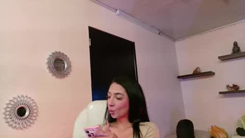 Snapshot of alana_madison chatting on September 21, 2025, 11:01 am Maeve  online show from September 21, 2025, 11:01 am