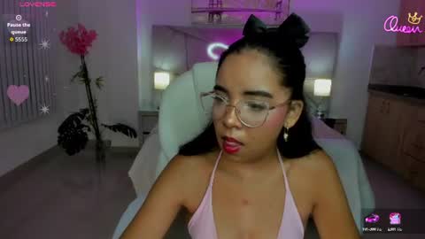 Snapshot of alana_martiins chatting on June 13, 2026, 11:30 am alana online show from June 13, 2026, 11:30 am
