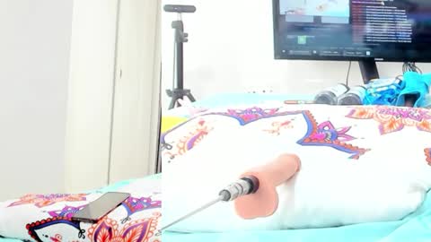 Snapshot of alana_melt18 chatting on September 28, 2025, 7:30 pm Alana online show from September 28, 2025, 7:30 pm