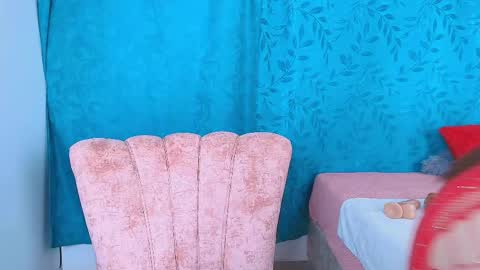 alana_pink95 online show from April 20, 2026, 12:30 pm