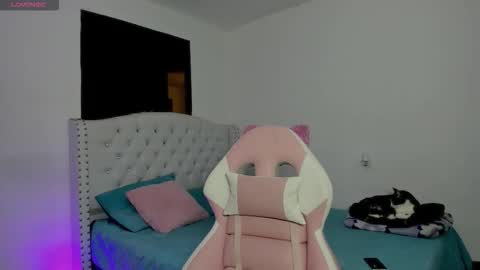 Alana. online show from December 14, 2025, 4:07 am