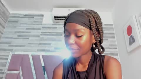 Snapshot of alana_roos chatting on October 24, 2025, 6:59 pm Alana online show from October 24, 2025, 6:59 pm