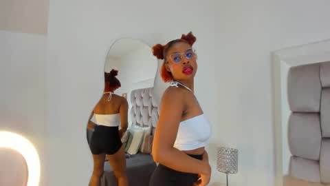 Alana online show from September 12, 2025, 3:17 am