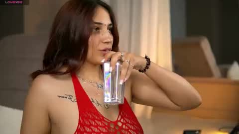 Snapshot of alanareign chatting on June 17, 2026, 9:34 am AlanaReign online show from June 17, 2026, 9:34 am