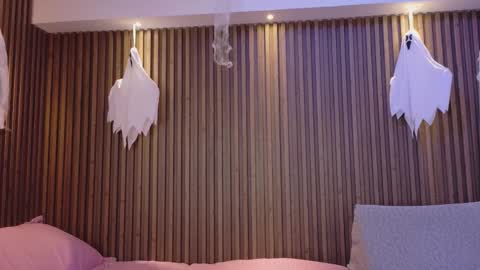 Sasha online show from November 6, 2025, 3:29 am