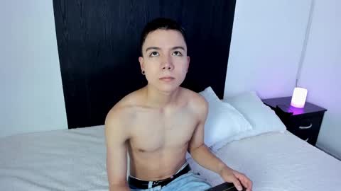 alanblack1 online show from January 29, 2025, 12:24 pm