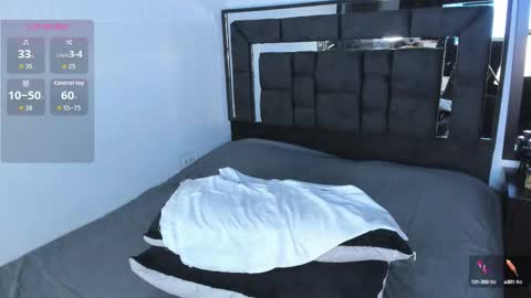 alanblack1 online show from September 18, 2025, 2:57 am