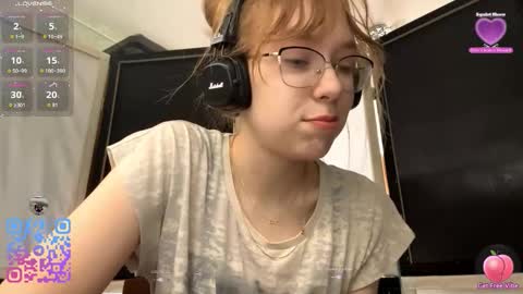 Snapshot of alanehadaller chatting on September 26, 2025, 8:29 am Stella online show from September 26, 2025, 8:29 am