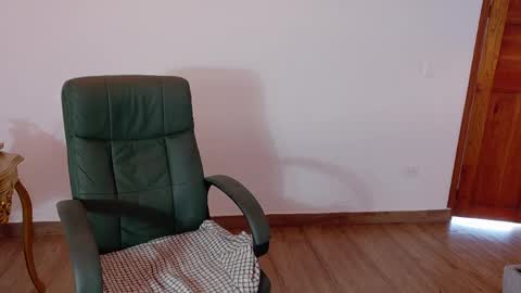 alanis  online show from April 30, 2026, 2:01 pm